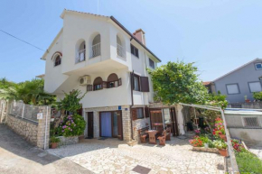 Гостиница Apartment in Okrug Gornji 6132  Трогир